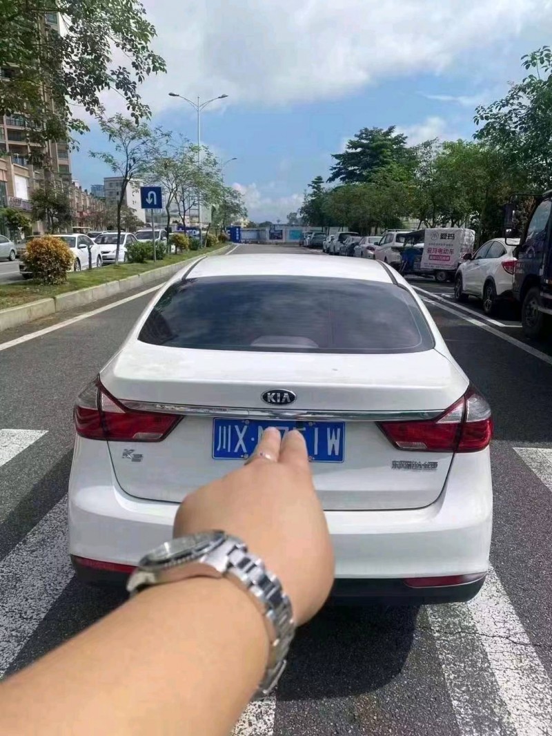 珠海19年起亚K39