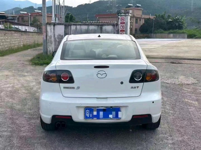 珠海11年马自达37