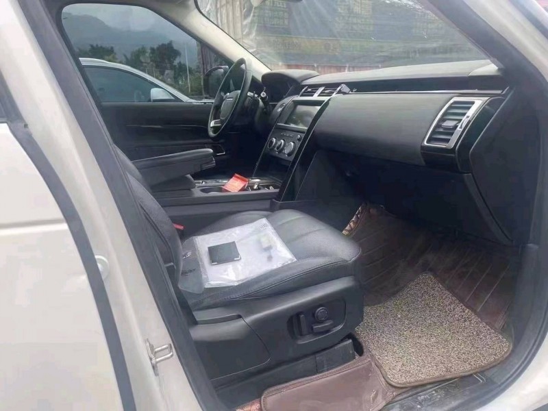 重庆20年路虎发现2