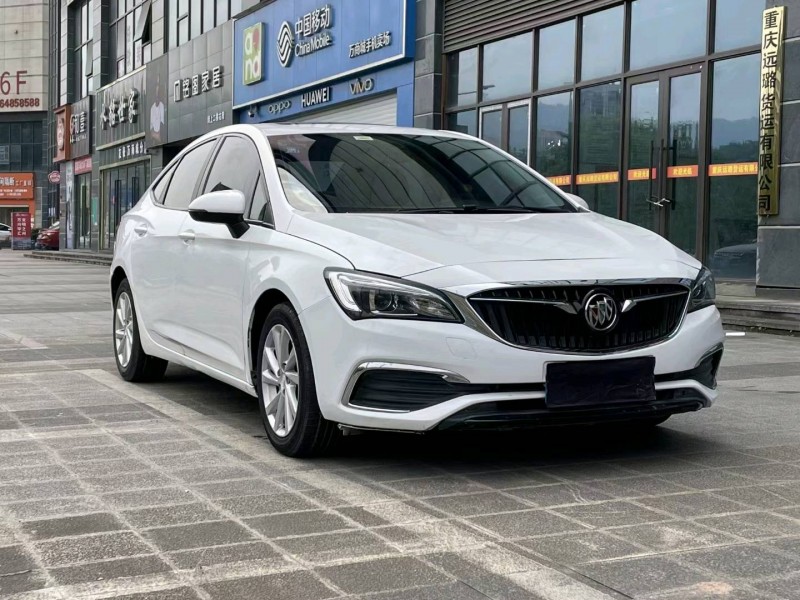 重庆18年别克威朗3