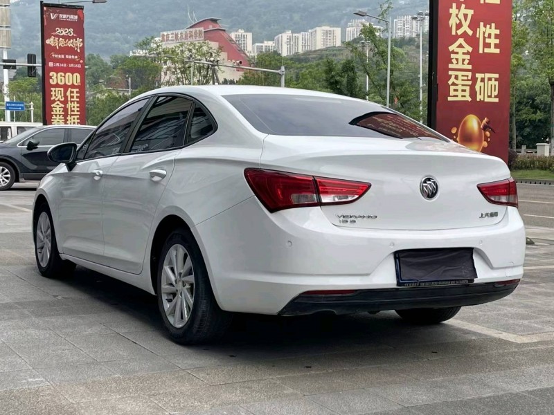 重庆18年别克威朗4