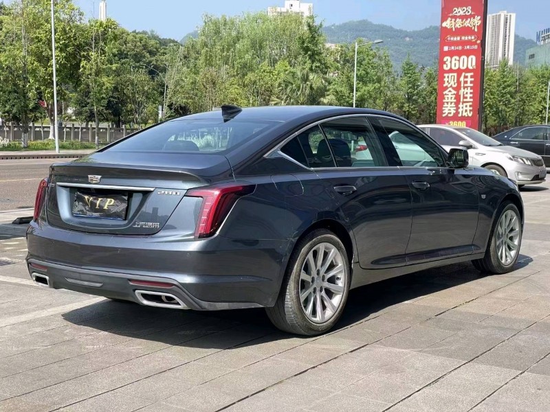 重庆12年凯迪拉克CT58