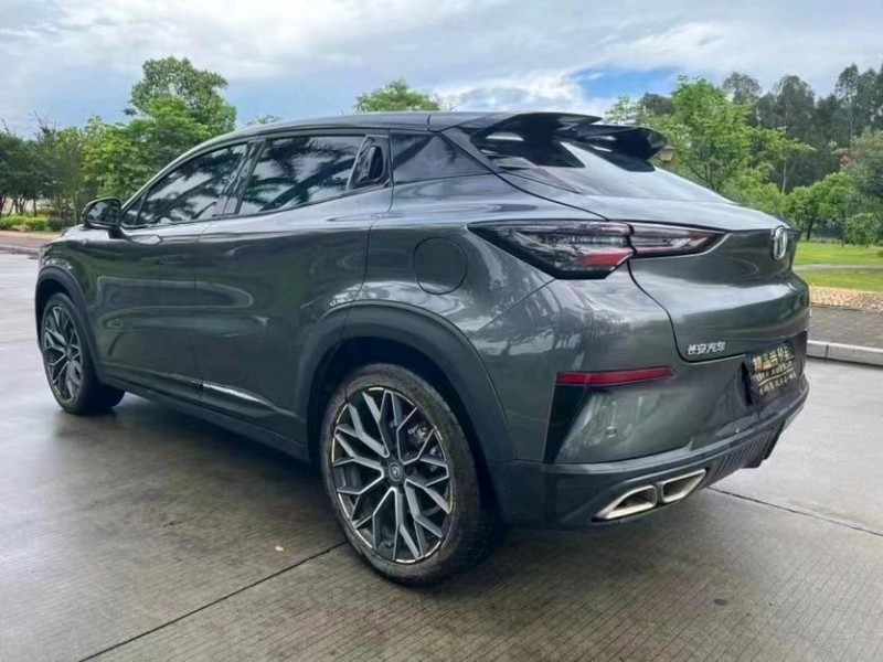 汕头22年长安汽车UNI-T6