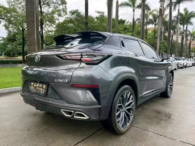 汕头22年长安汽车UNI-T8