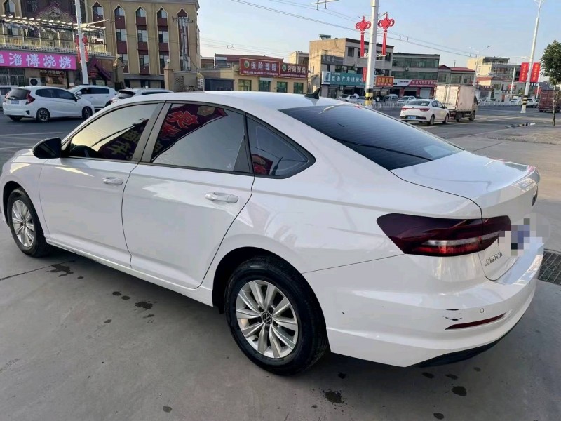 保定21年大众朗逸8