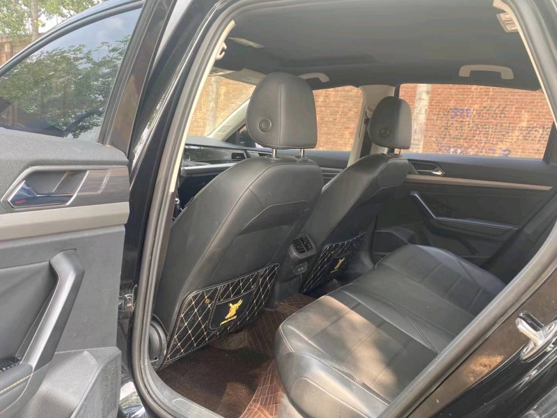 保定19年大众朗逸6