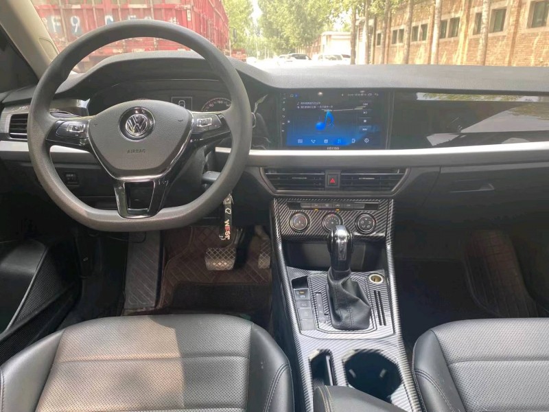 保定19年大众朗逸7