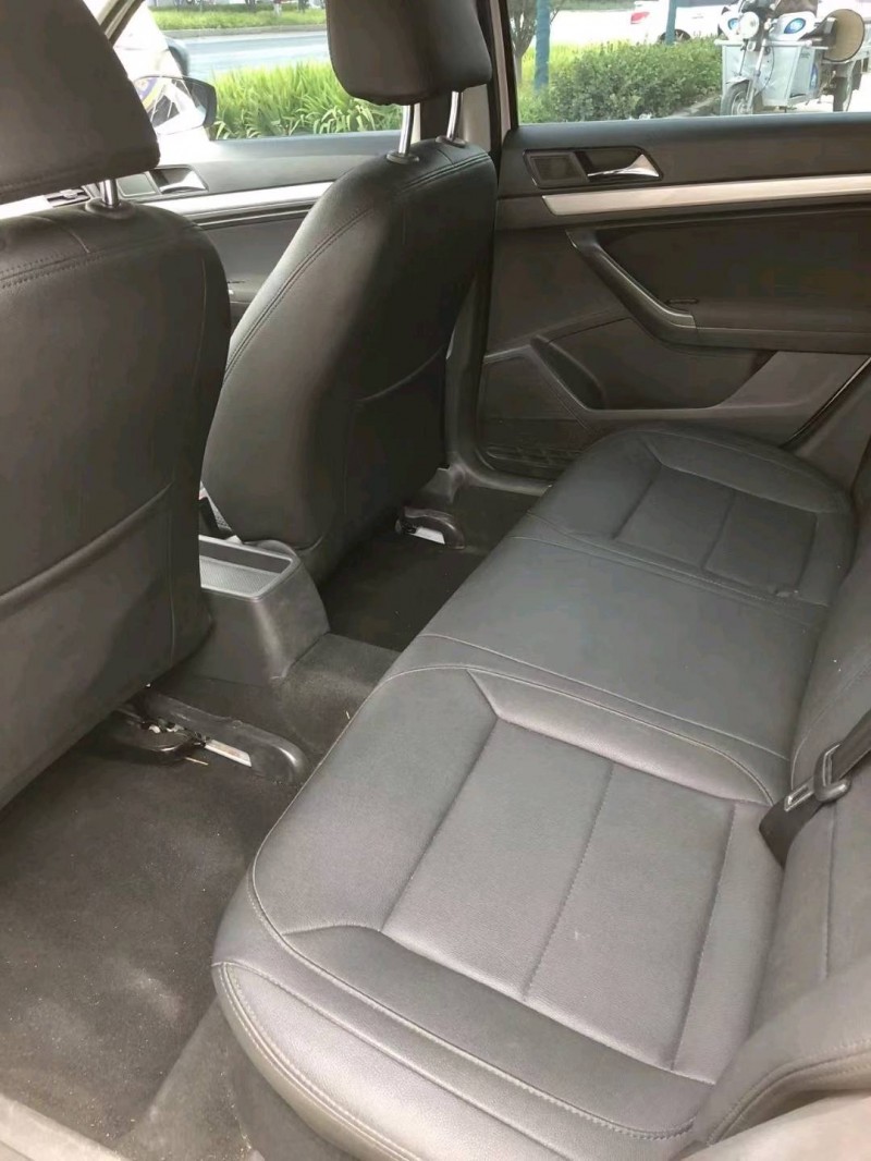 保定20年大众朗逸6