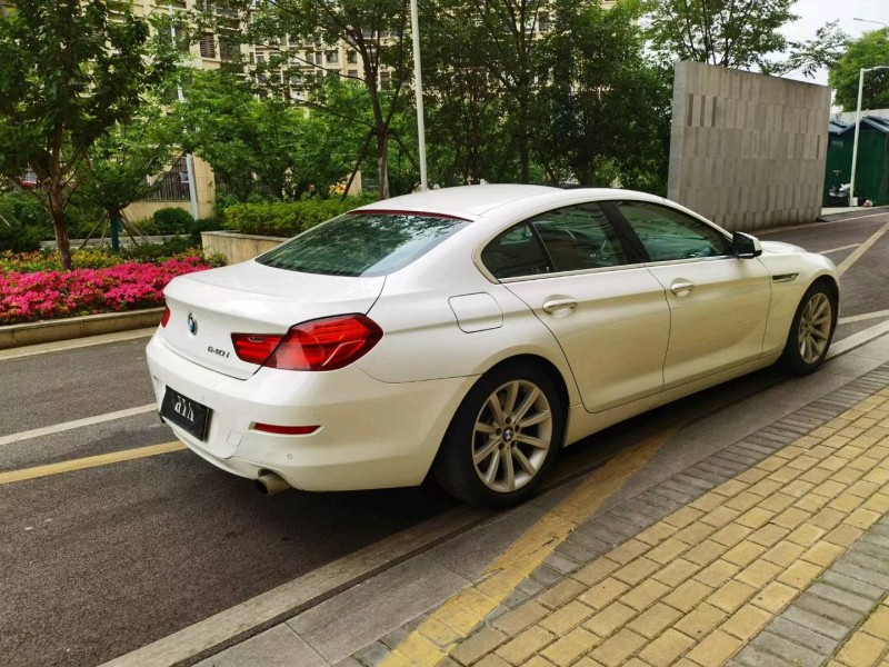 苏州13年宝马6系8