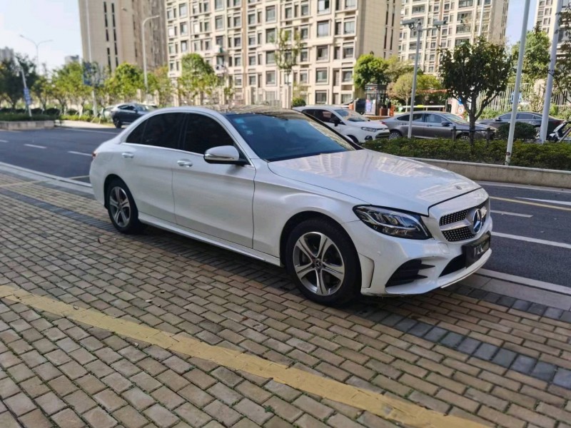 苏州19年奔驰C2