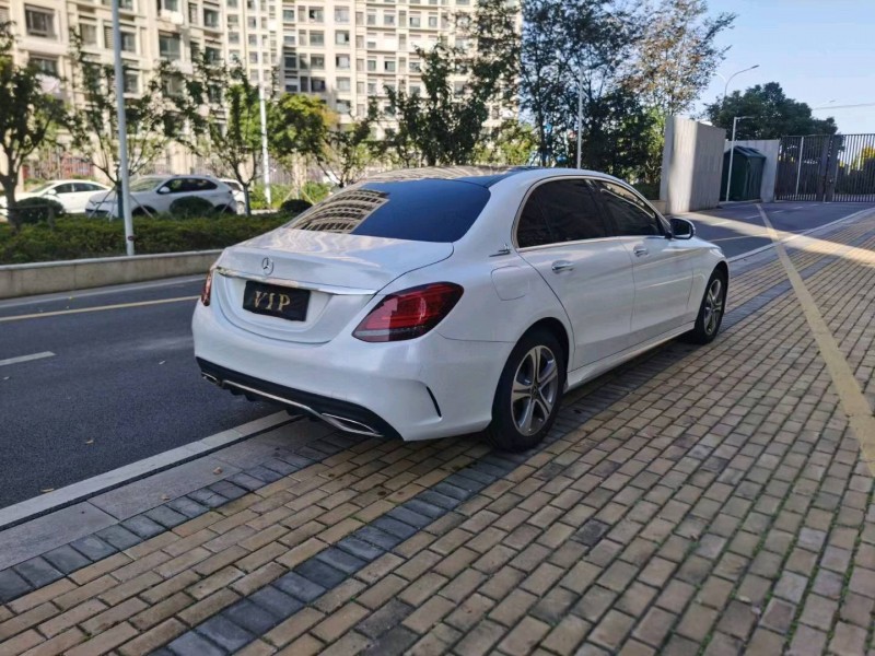 苏州19年奔驰C8