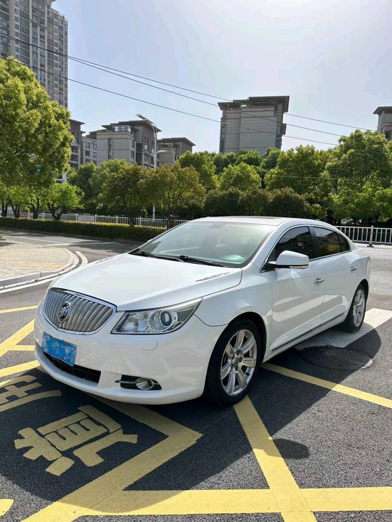 淮南13年别克君越3