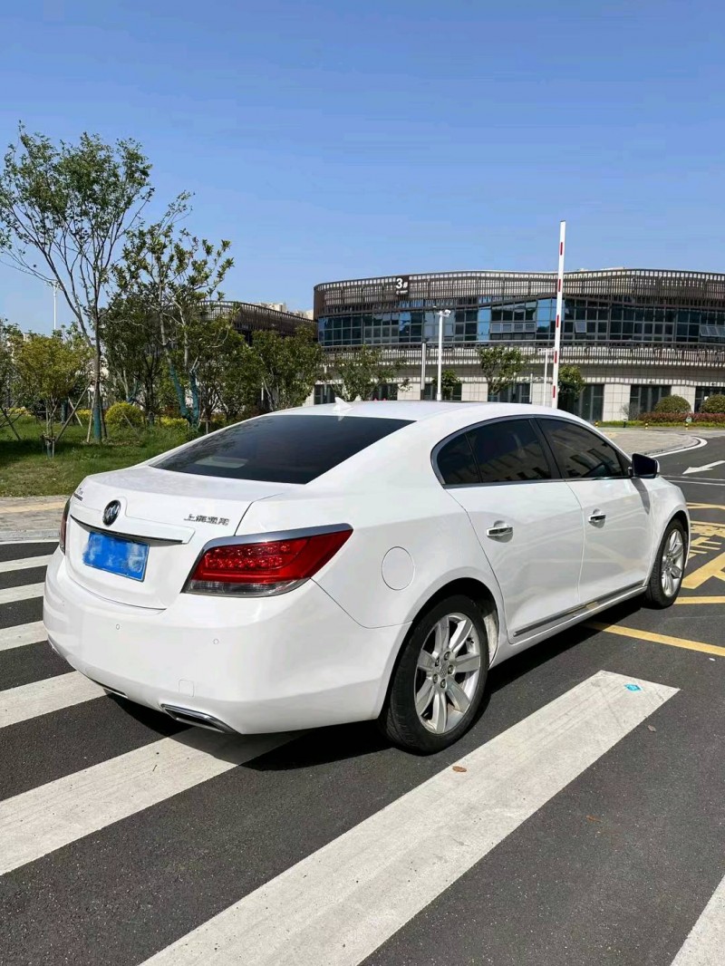 淮南13年别克君越4