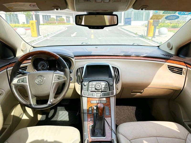 淮南13年别克君越5