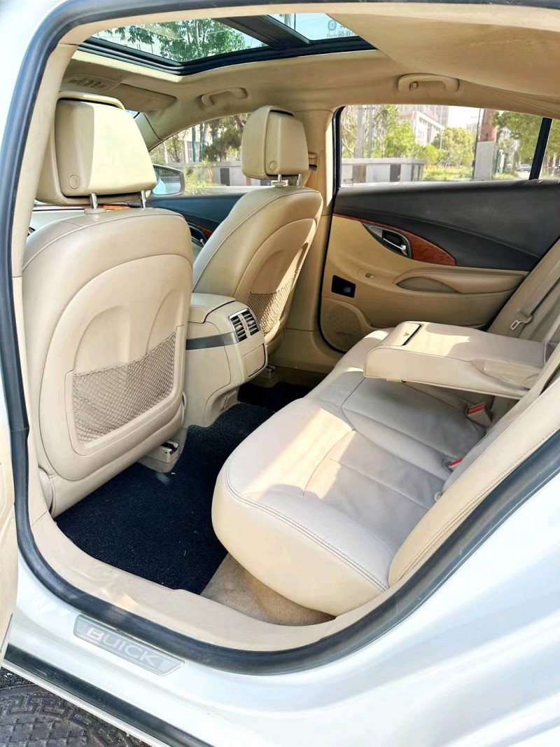 淮南13年别克君越6