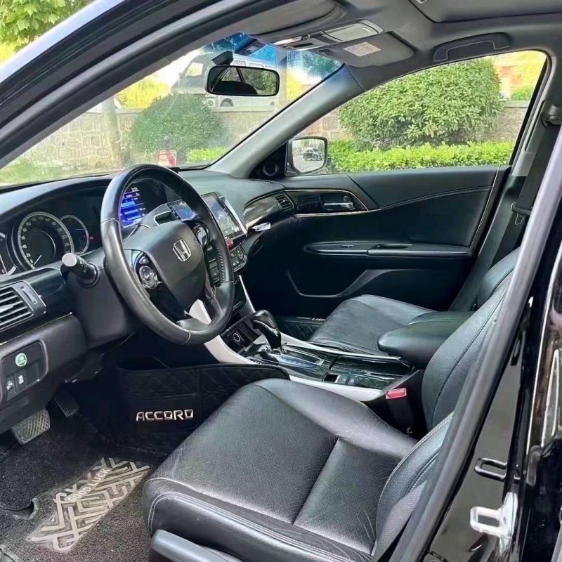 济南18年本田雅阁8