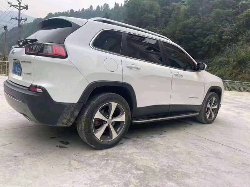 衡阳19年Jeep自由光5