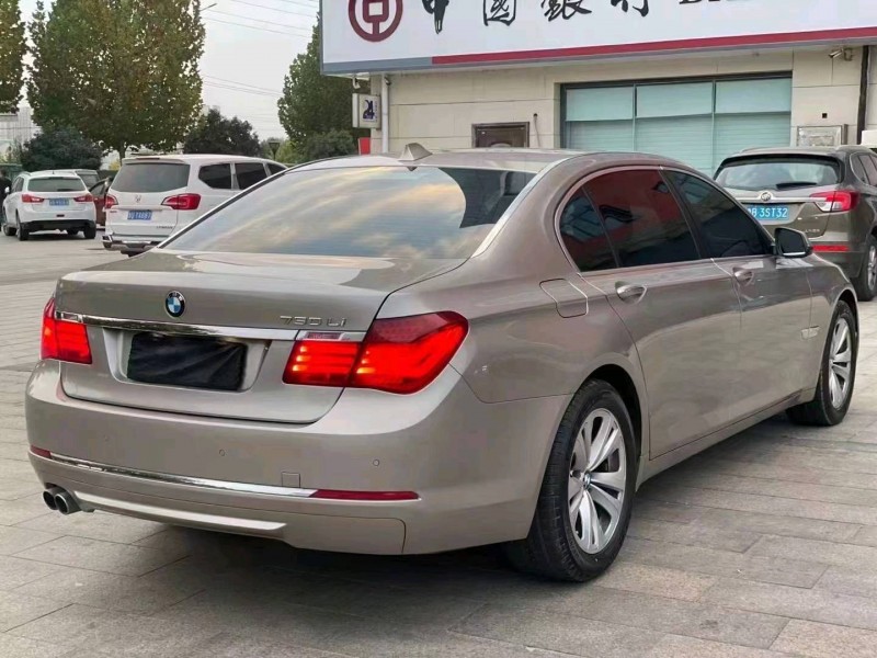 东营13年宝马7系7