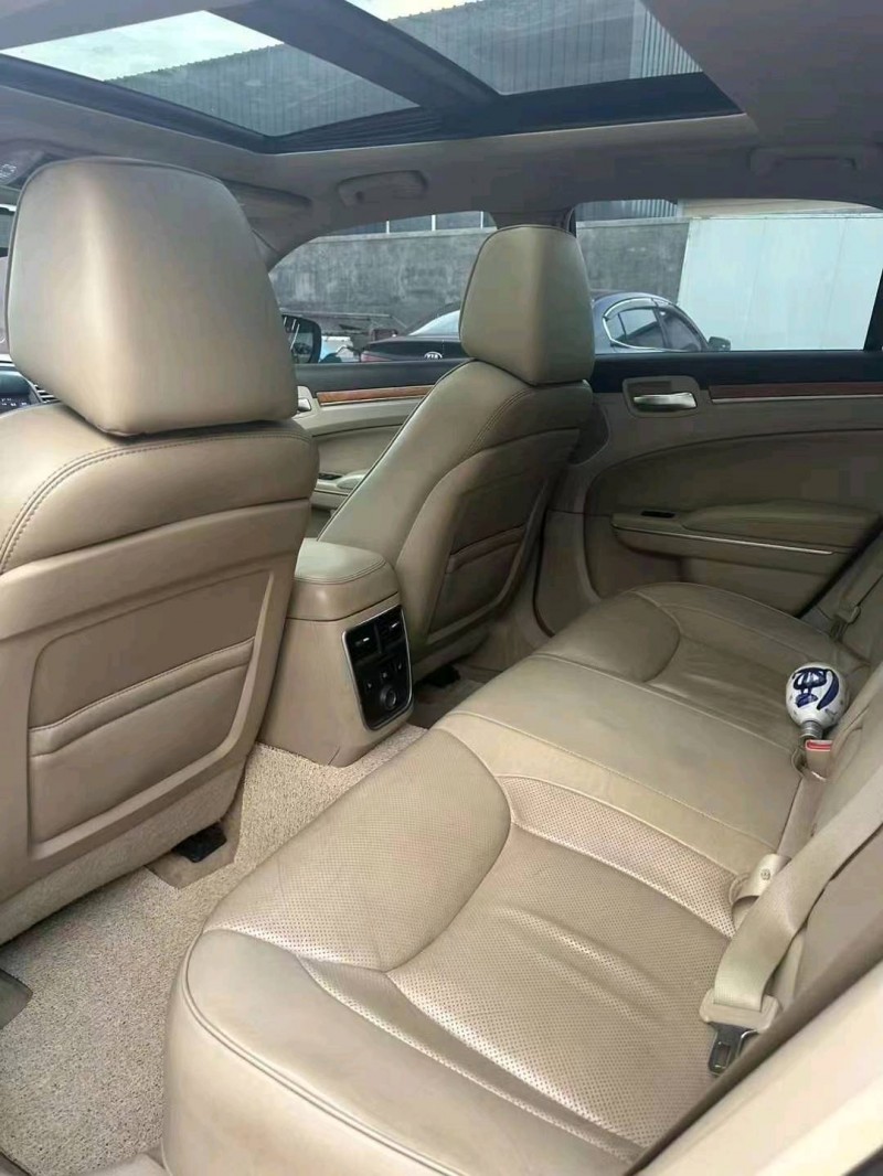 枣庄14年克莱斯勒300C4