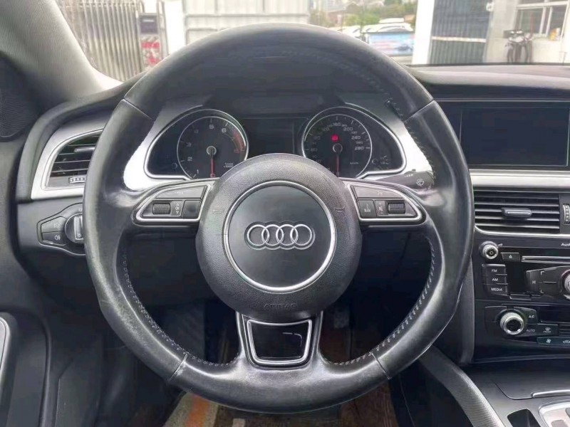 宜昌16年奥迪A58