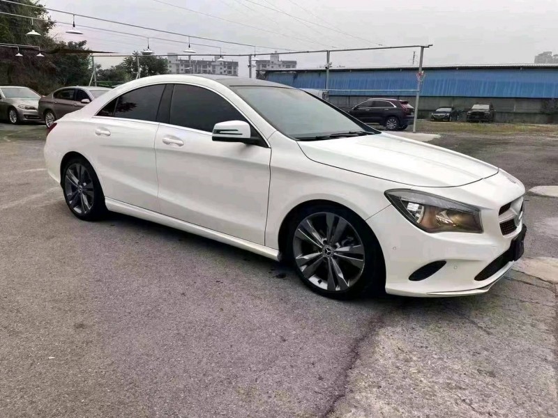 宜昌18年奔驰CLA6