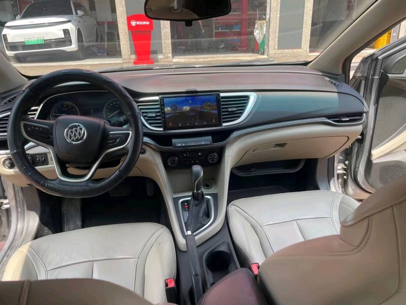 常州18年别克英朗8