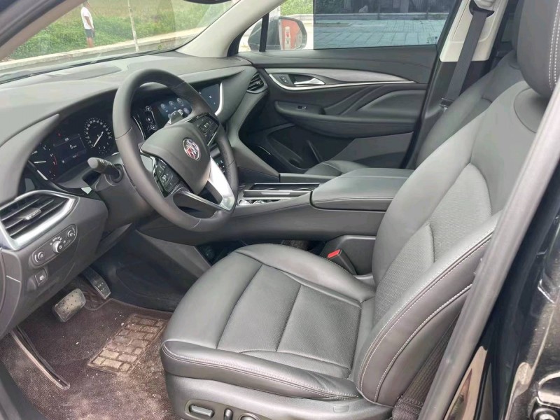 东营22年别克昂科旗8