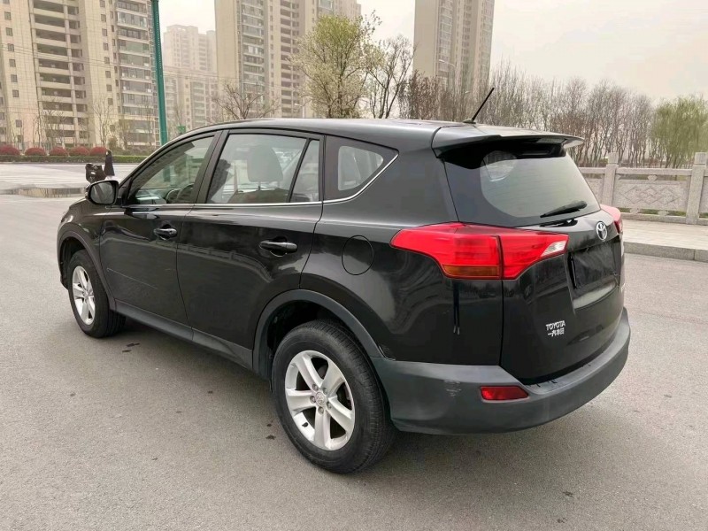 徐州14年丰田RAV44