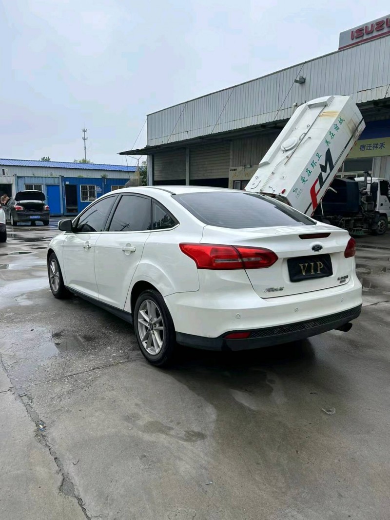 宿迁15年福特福克斯7