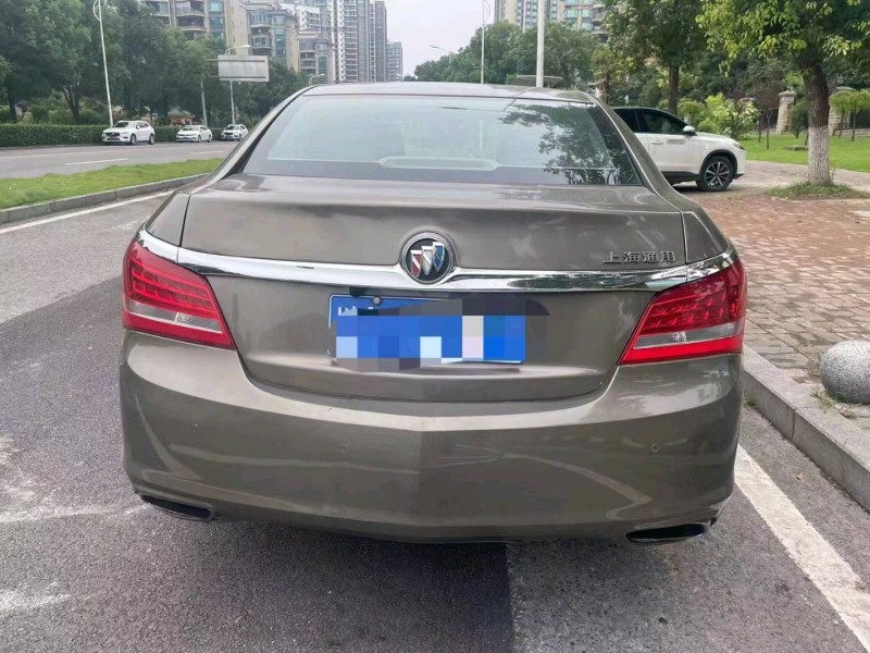 重庆14年别克君越9