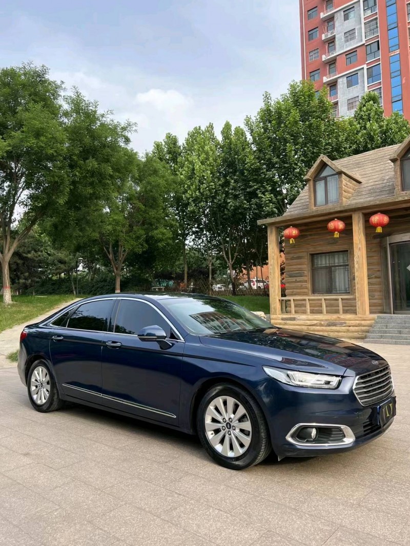 邢台17年福特金牛座3