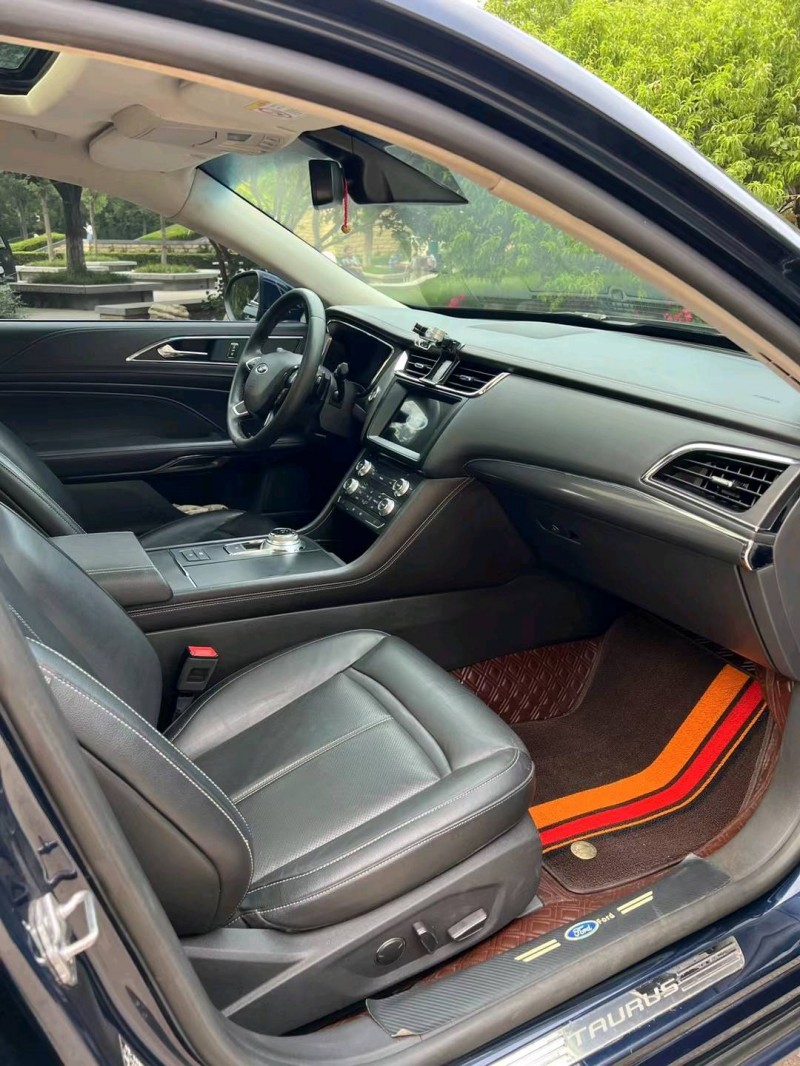 邢台17年福特金牛座7