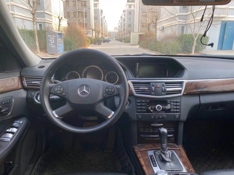 潍坊11年奔驰E8