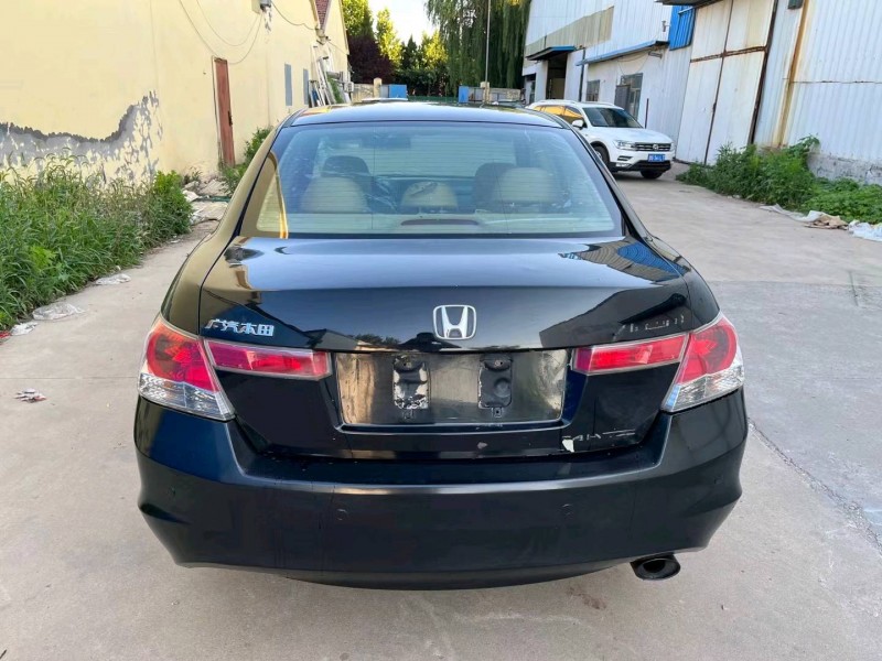 潍坊10年本田雅阁4