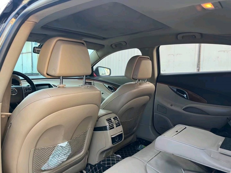 潍坊11年别克君越8