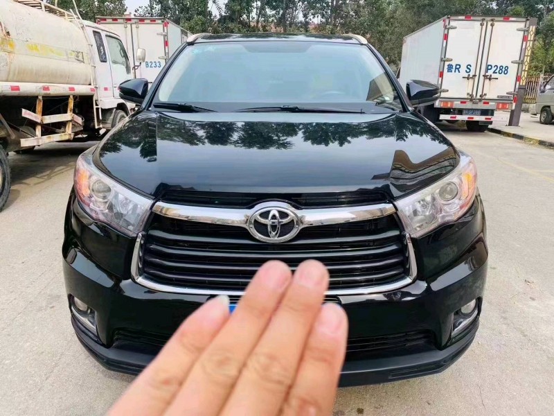 济南17年丰田汉兰达1