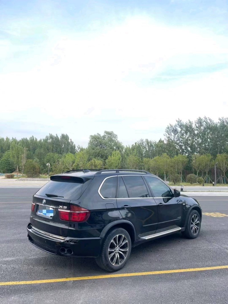 泰安13年寶馬X59