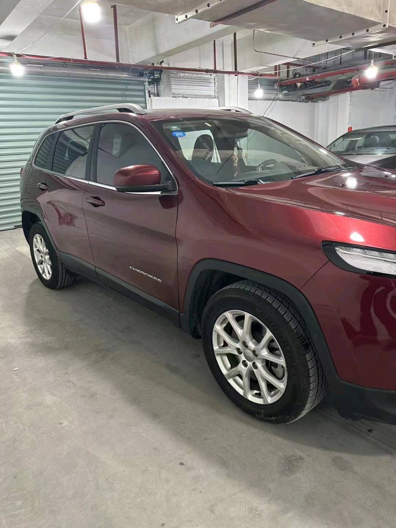 衡阳17年Jeep自由光3