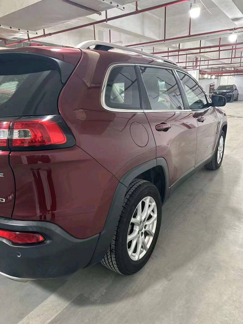 衡阳17年Jeep自由光4