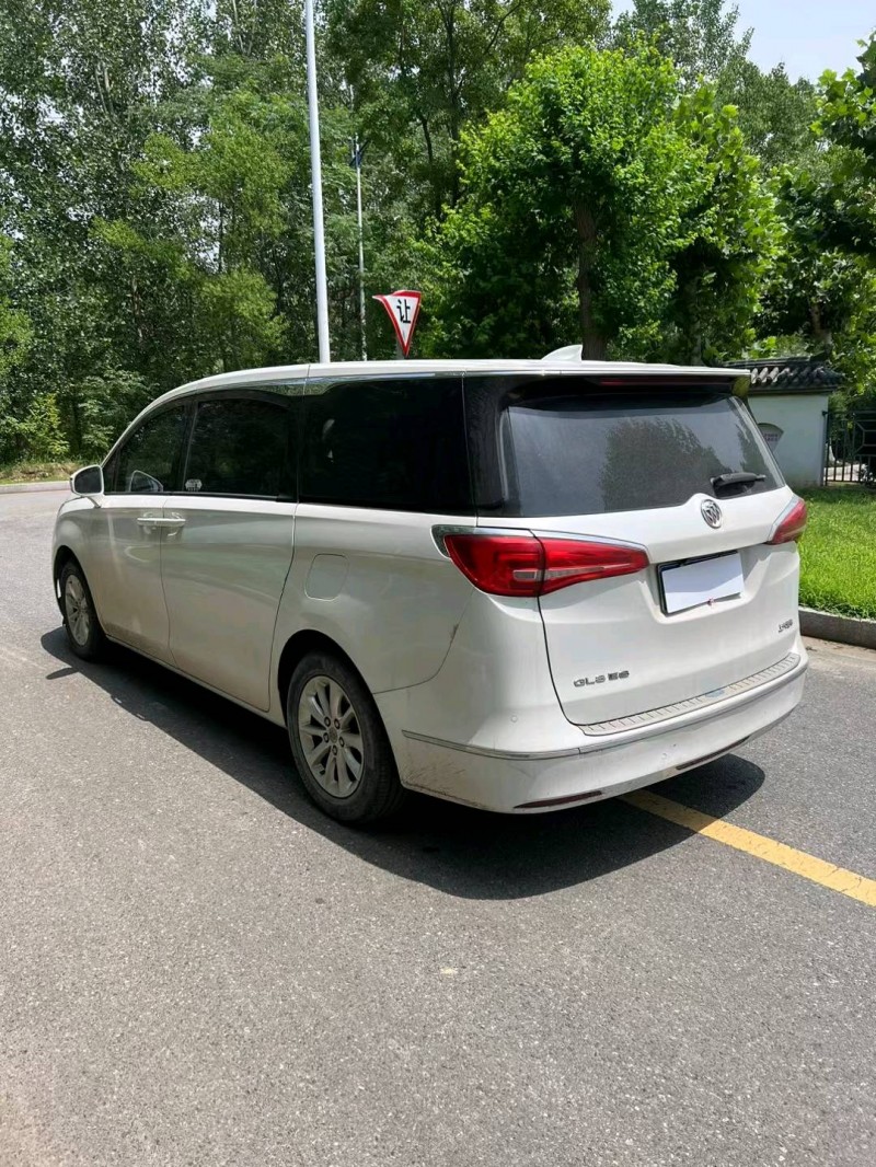 宿迁18年别克GL89