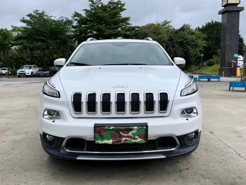 东莞21年Jeep自由光1