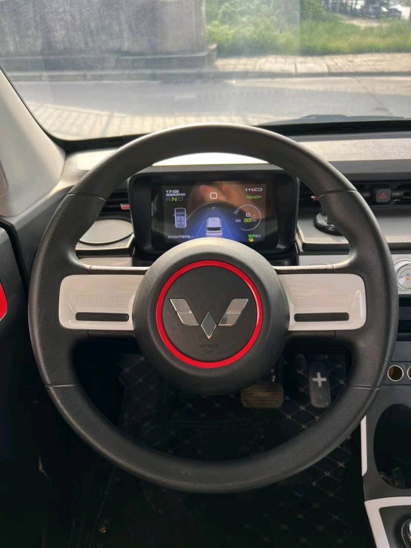 柳州22年五菱汽車GB4