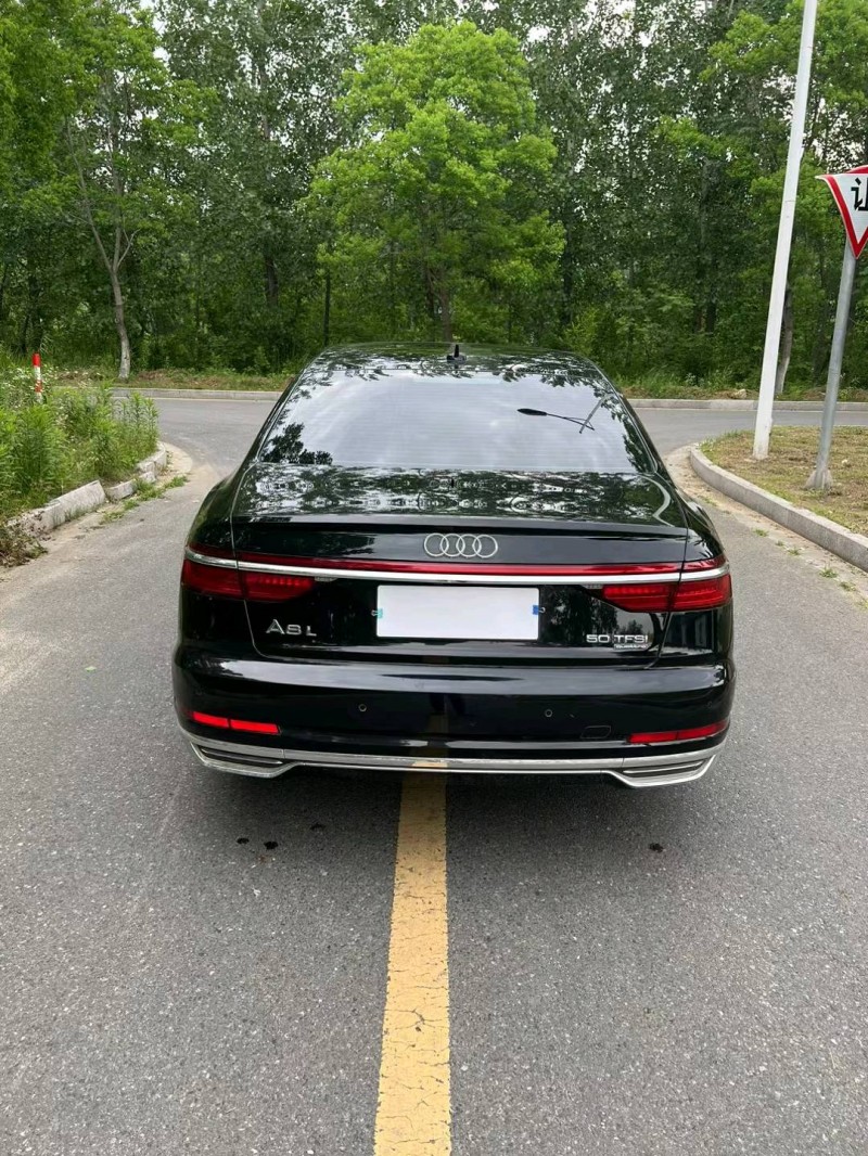 宿迁19年奥迪A8L9