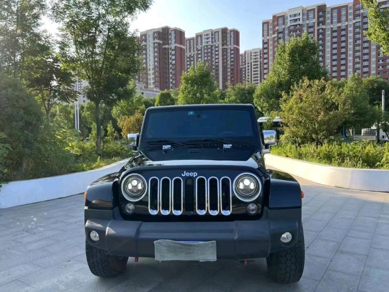 枣庄14年Jeep牧马人1