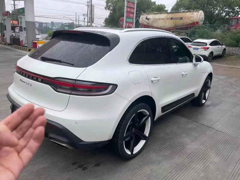 金華23年保時捷Macan6