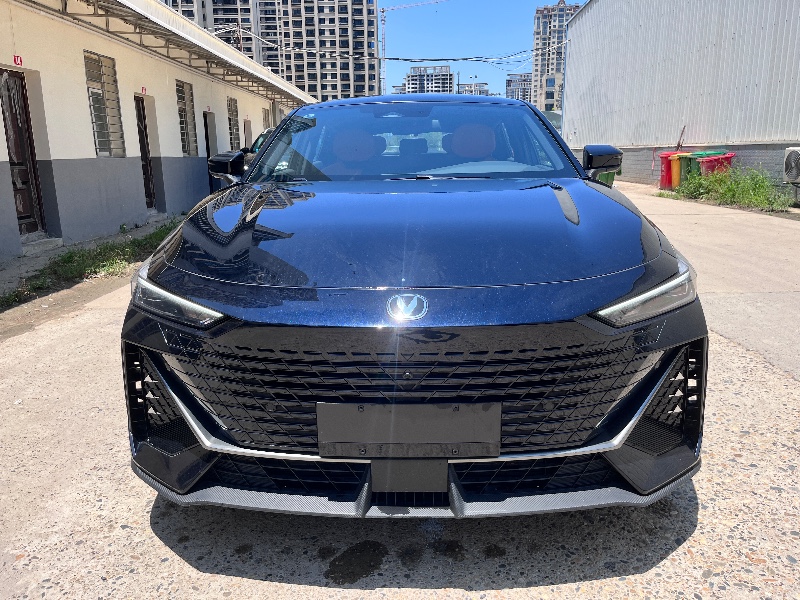 襄陽23年長安汽車UNI-V1