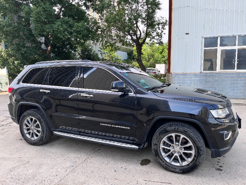襄陽17年Jeep大切諾基3
