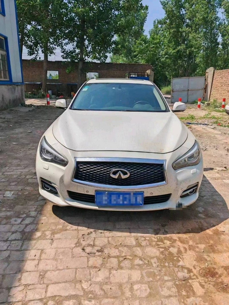 聊城17年英菲尼迪Q50L1