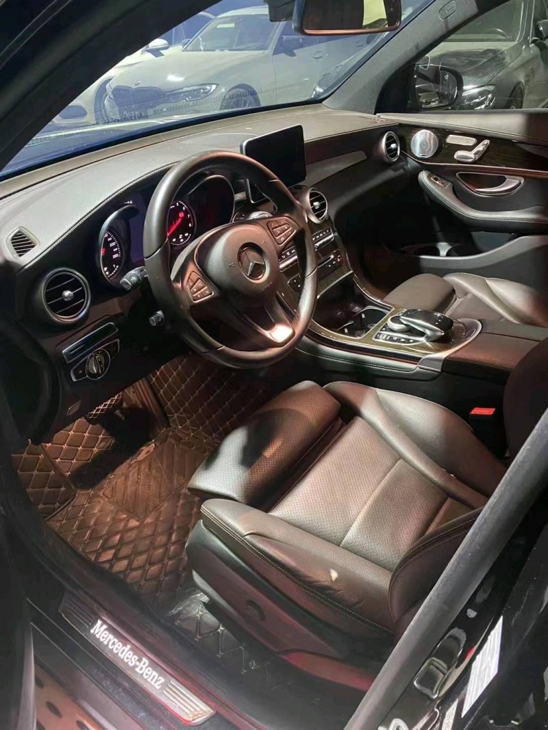 中山19年奔驰GLC5