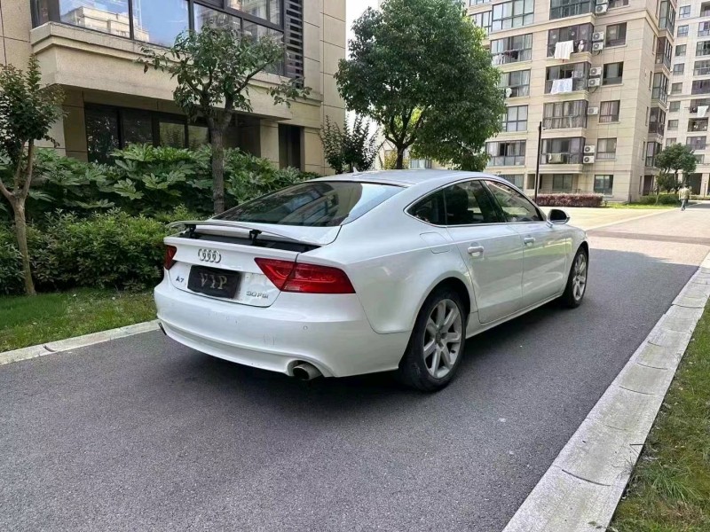 嘉兴14年奥迪A7L5